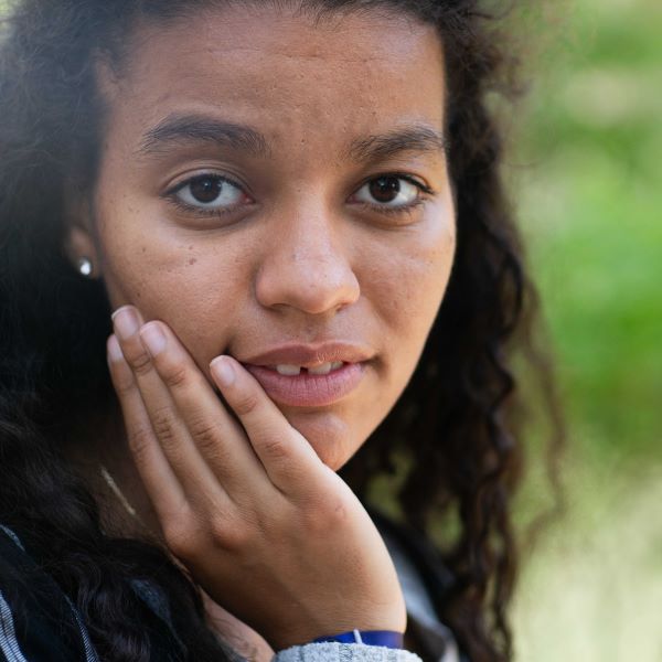 Maeva_Brunie_comedienne_PhotoSimonJaulmes